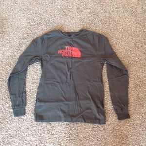 NORTH FACE LONG SLEEVED TEE